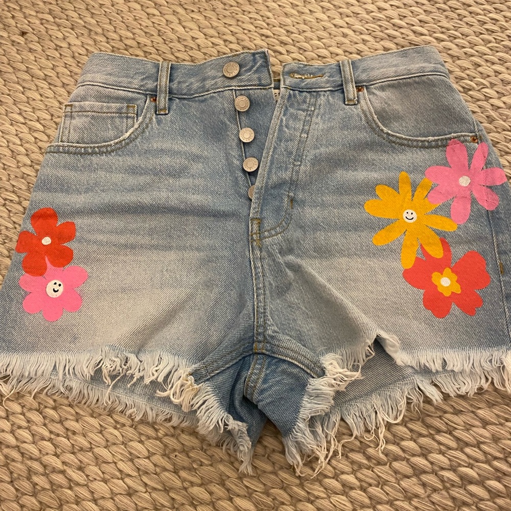 BRAND NEW PAC SUN JEAN SHORTS